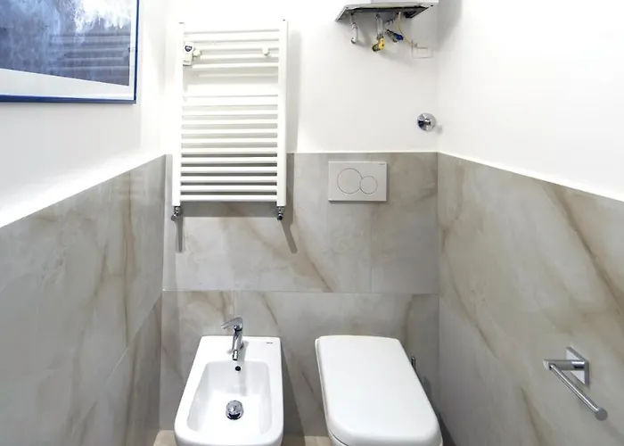 4 Cantoni, Cosy In Monti District