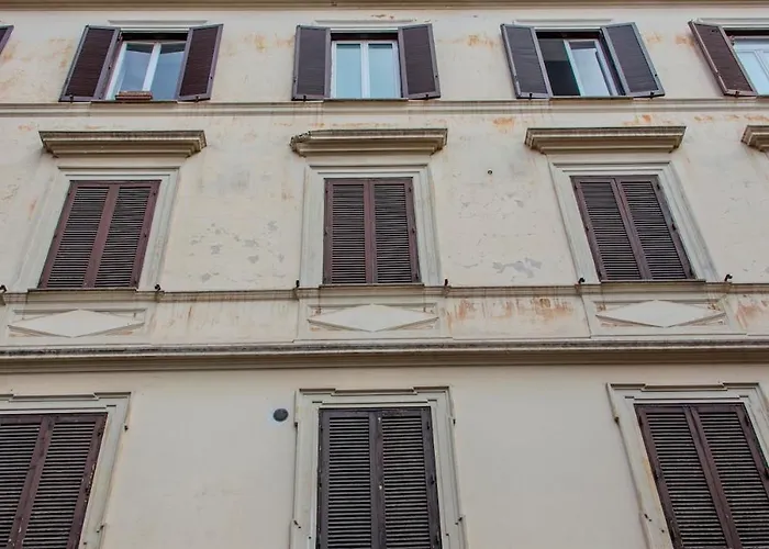 4 Cantoni, Cosy In Monti District