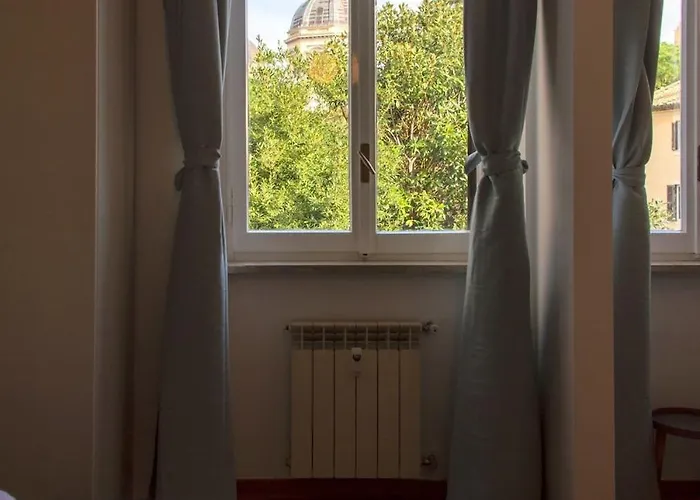 4 Cantoni, Cosy In Monti District