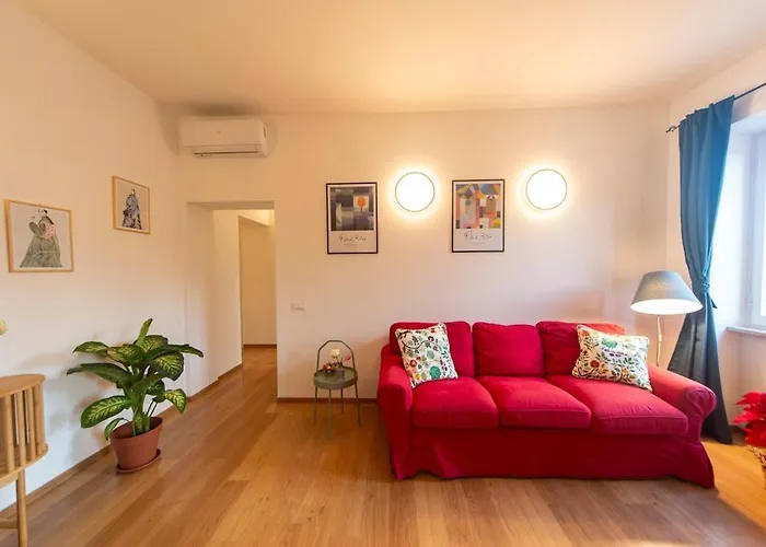 4 Cantoni, Cosy In Monti District דירה